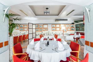 thumbnail: Restaurant