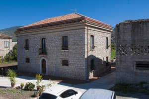 thumbnail: General view