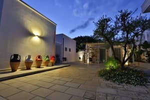 thumbnail: Courtyard