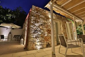 thumbnail: Courtyard