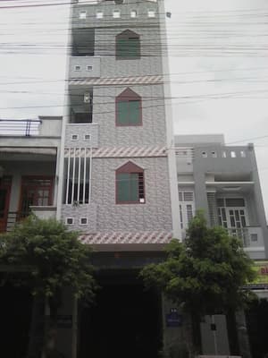 thumbnail: Front of property
