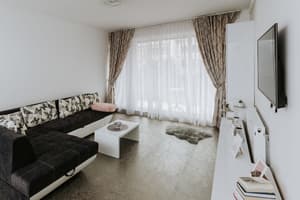thumbnail: Living room