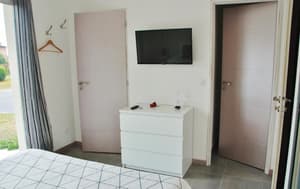 thumbnail: Bathroom sink
