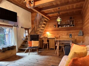 thumbnail: Lounge
