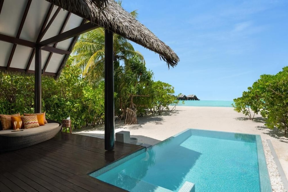 Private pool
