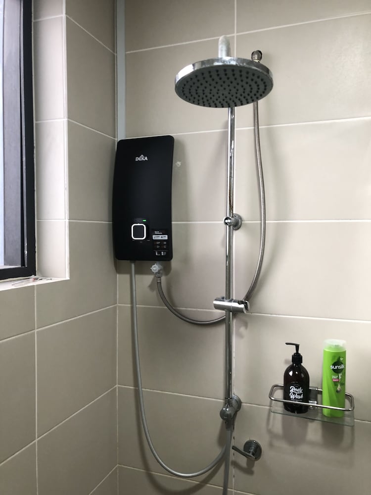 Bathroom shower