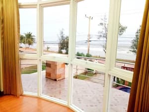 thumbnail: Balcony view