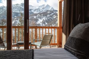 thumbnail: Balcony view