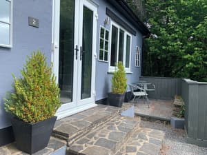 thumbnail: Exterior