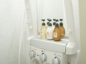thumbnail: Bathroom amenities