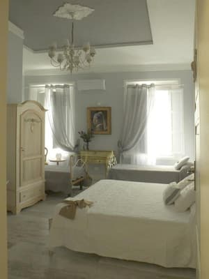 thumbnail: Room amenity