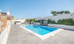 thumbnail: Private pool