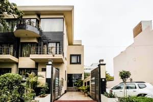 thumbnail: Interior