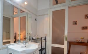 thumbnail: Bathroom sink