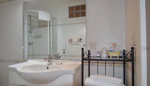 thumbnail: Bathroom sink