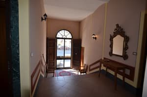 thumbnail: Interior