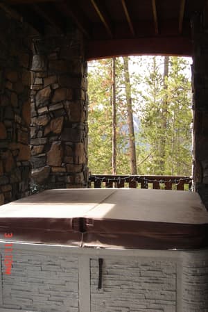 thumbnail: Outdoor spa tub