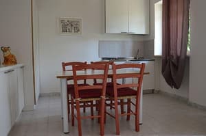 thumbnail: In-room dining