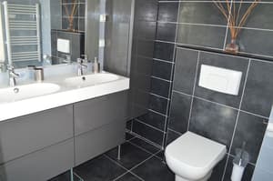 thumbnail: Bathroom amenities