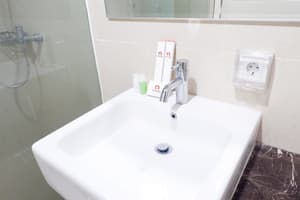 thumbnail: Bathroom sink