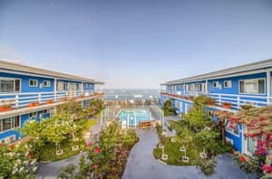thumbnail: Outdoor pool