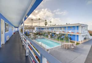 thumbnail: Outdoor pool