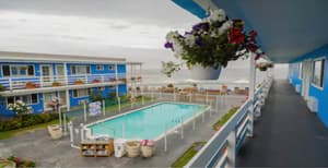 thumbnail: Outdoor pool