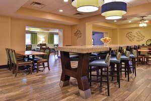 thumbnail: Breakfast area