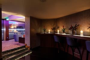 thumbnail: Bar (on property)