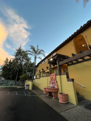 thumbnail: Exterior