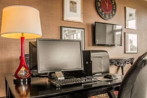 thumbnail: Business center
