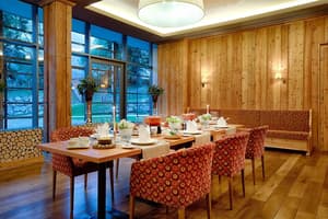 thumbnail: Restaurant