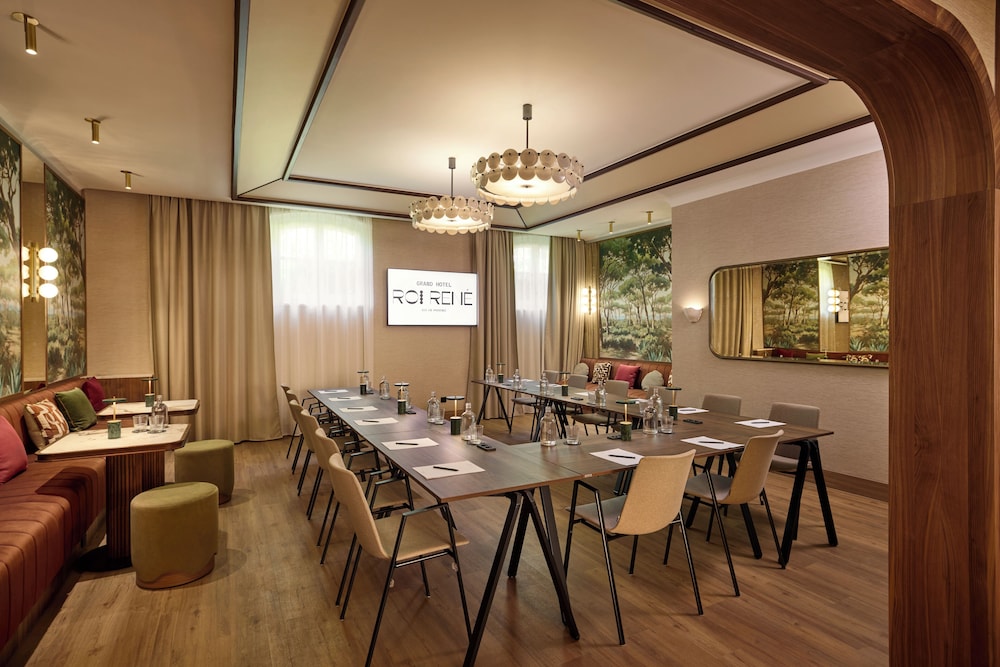 Meeting facility