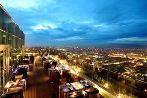 thumbnail: Outdoor dining