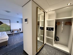 thumbnail: Interior