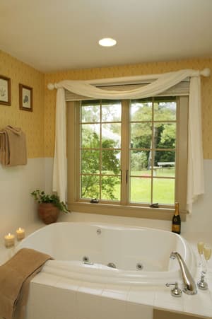 thumbnail: Jetted tub