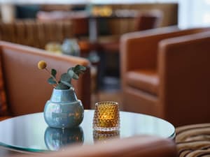 thumbnail: Bar (on property)