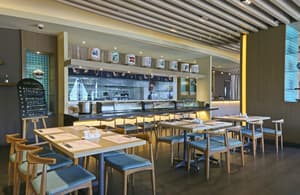 thumbnail: Restaurant