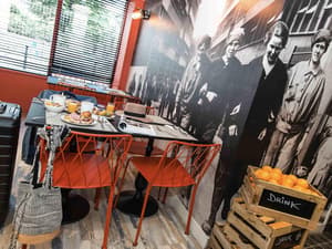 thumbnail: Breakfast area