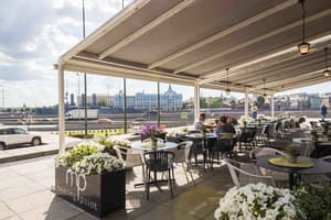 thumbnail: Outdoor dining