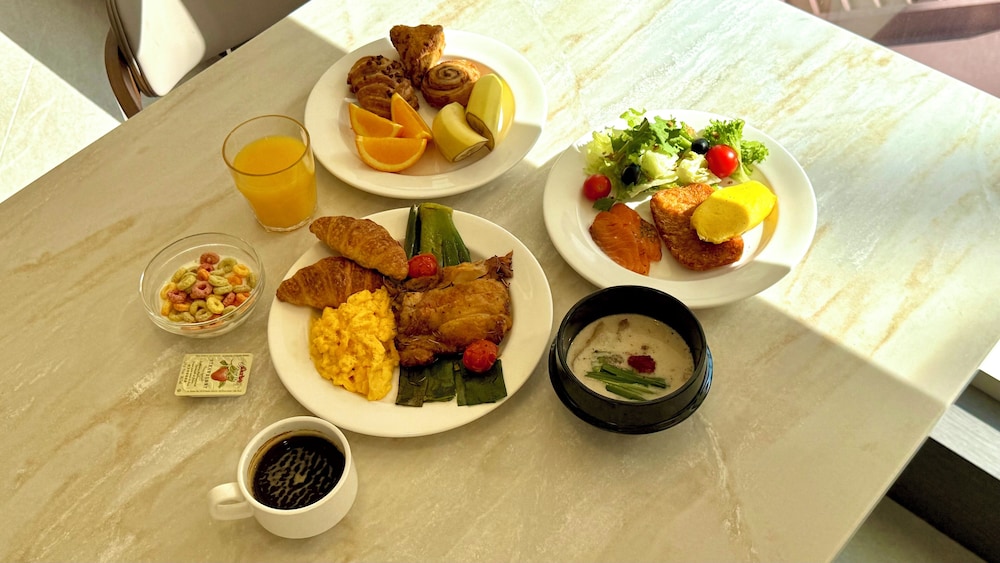 Breakfast buffet