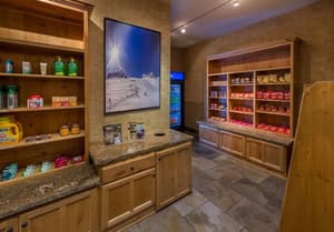 thumbnail: Gift shop