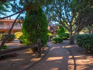 thumbnail: Property grounds