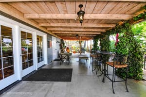 thumbnail: Bar (on property)
