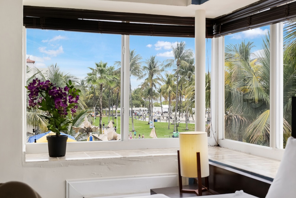 Beach/ocean view