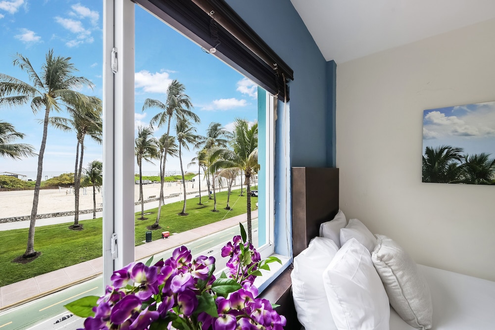 Beach/ocean view