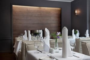 thumbnail: Restaurant