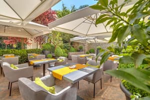 thumbnail: Restaurant