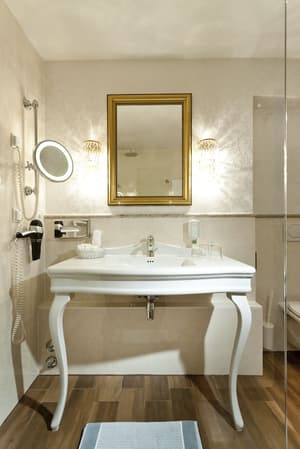 thumbnail: Bathroom