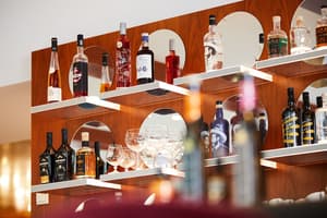 thumbnail: Bar (on property)